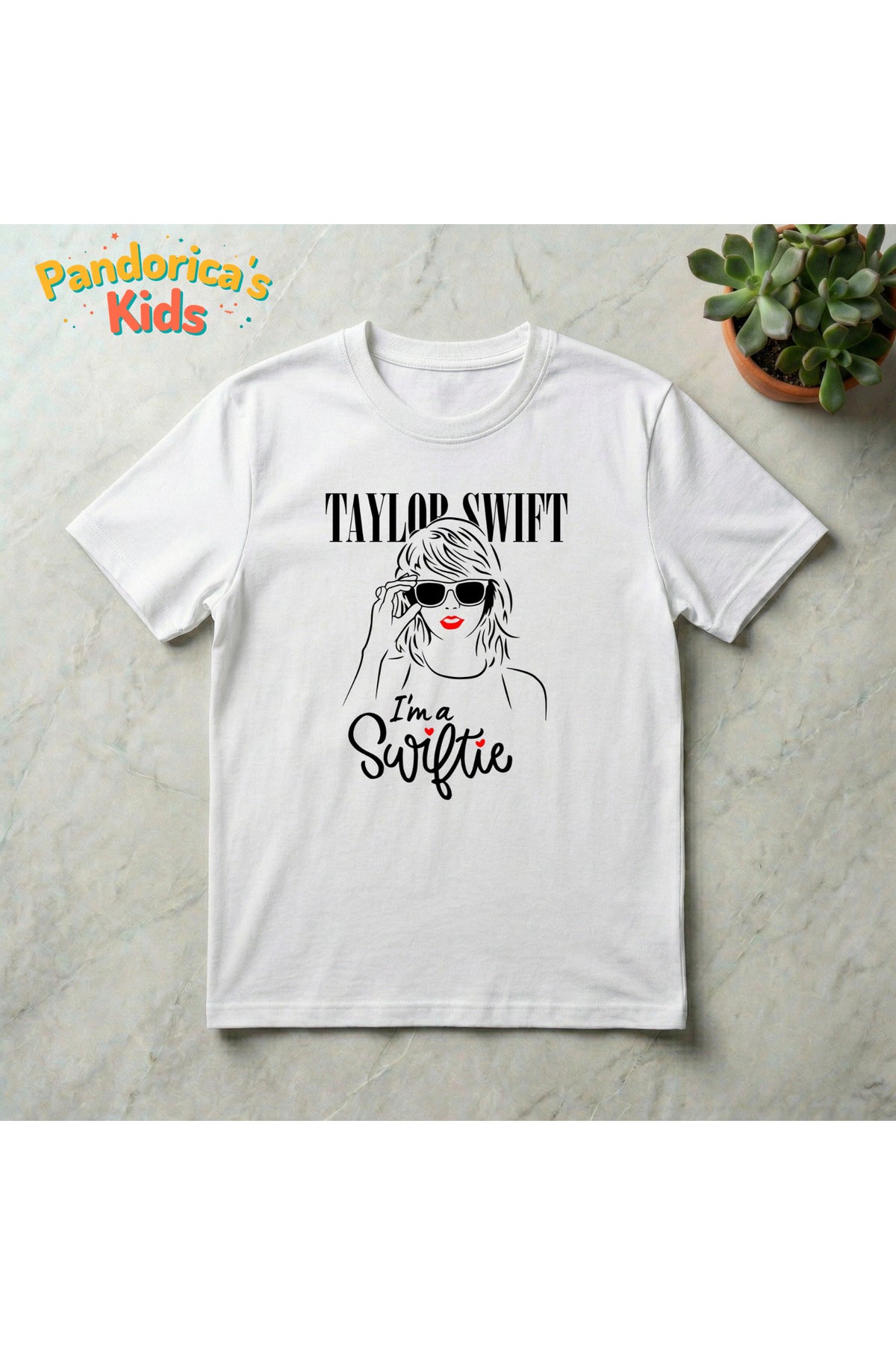 Pandorica's Taylor Swift Tasarımı " I'm A Swiftie " Yazılı Kalpli Baskılı Pamuklu Çocuk T-Shirt