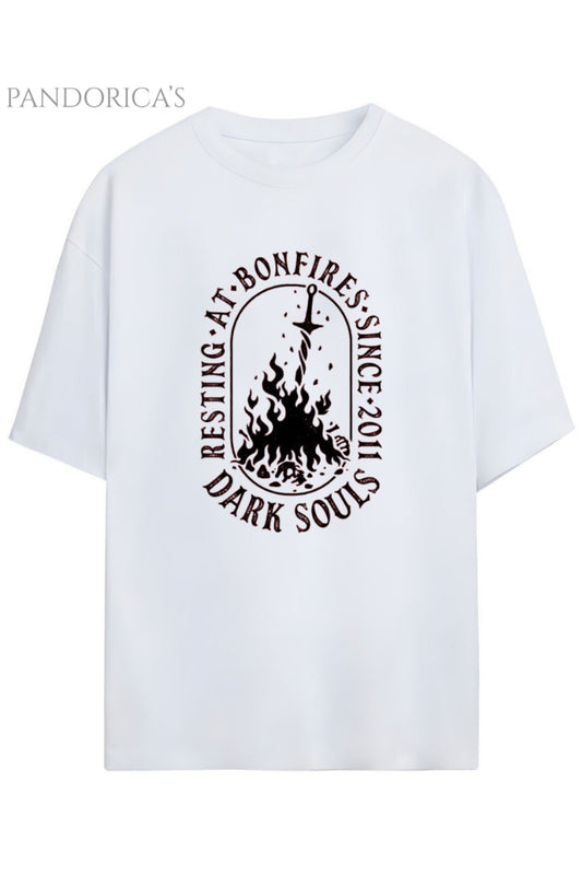 Pandorica's DARK SOULS Tasarım Serisi "BONFIRE KAMP ATEŞİ" Baskılı Yazılı Unisex Pamuklu Tişört