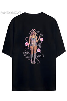 Pandorica's TAYLOR SWIFT Tasarımı Sırt Baskılı "You&Me Whole World" Yazılı Unisex Pamuklu T-shirt
