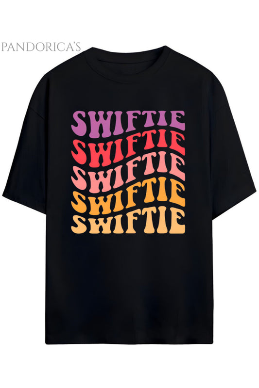 Pandorica's Taylor Swift Tasarımı Baskılı " SWIFTIE" Yazılı Unisex Pamuklu T-shirt