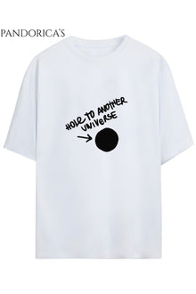 LIFE IS STRANGE TASARIMI İKONİK "WHOLE TO ANOTHER UNIVERSE" BASKILI PAMUKLU RELAXED KALIP UNISEX TİŞÖRT