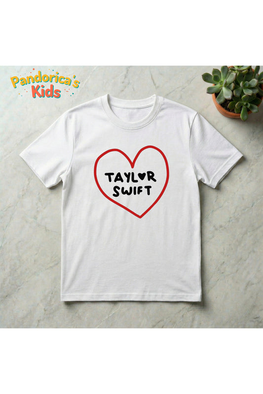 Pandorica's TAYLOR SWIFT Tasarımı Kırmızı Kalp Baskılı Yazılı Pamuklu Unisex Çocuk T-shirt